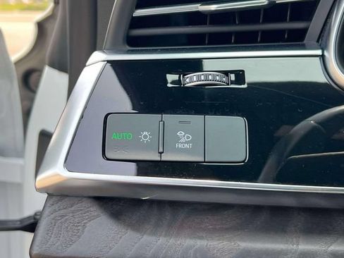 Used 2021 Audi Q8 Premium Plus w/ Premium Plus Package AWD/4WD image 27