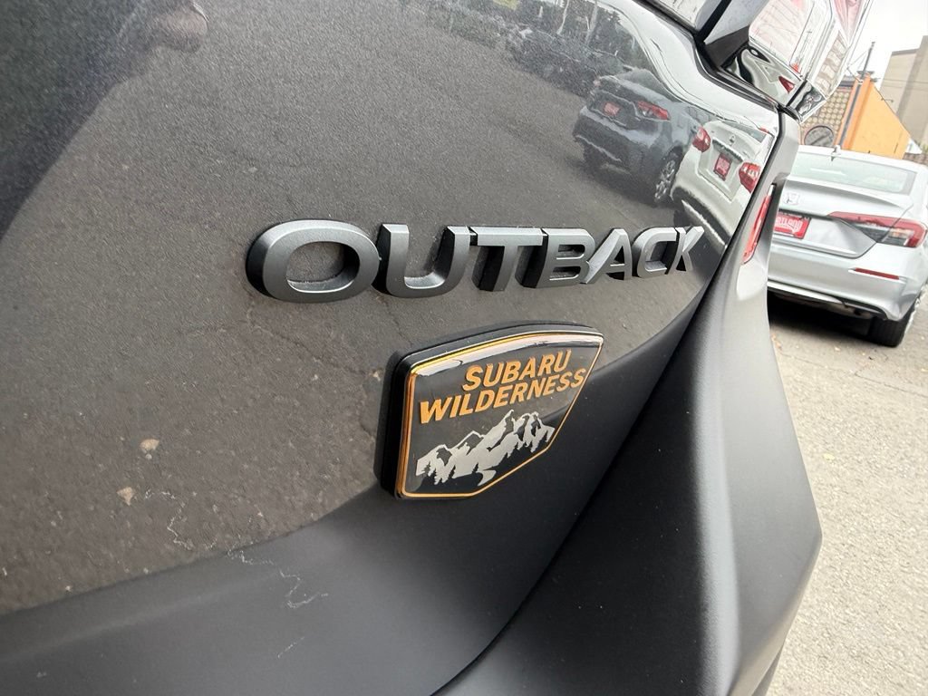 Used 2025 Subaru Outback Wilderness AWD/4WD image 7