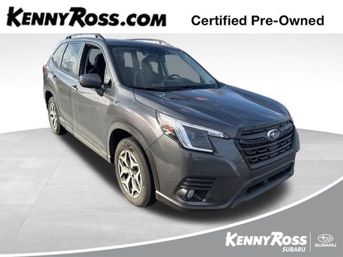 Used 2023 Subaru Forester Premium image 1
