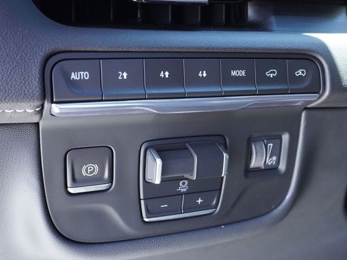 Certified 2023 Cadillac Escalade Premium Luxury w/ Performance Package AWD/4WD image 19