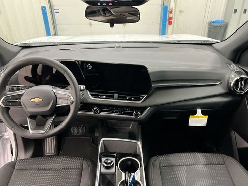 New 2026 Chevrolet Equinox LT image 10