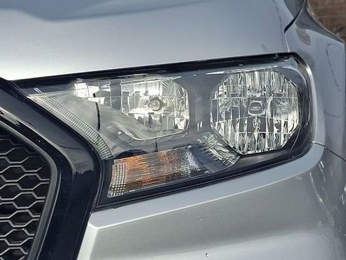 Used 2021 Ford Ranger XLT w/ Equipment Group 301A Mid image 9