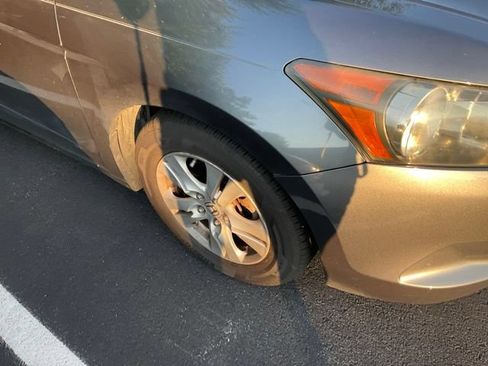 Used 2010 Honda Accord LX-P image 3