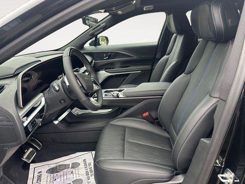 New 2026 Cadillac Lyriq V AWD/4WD image 9