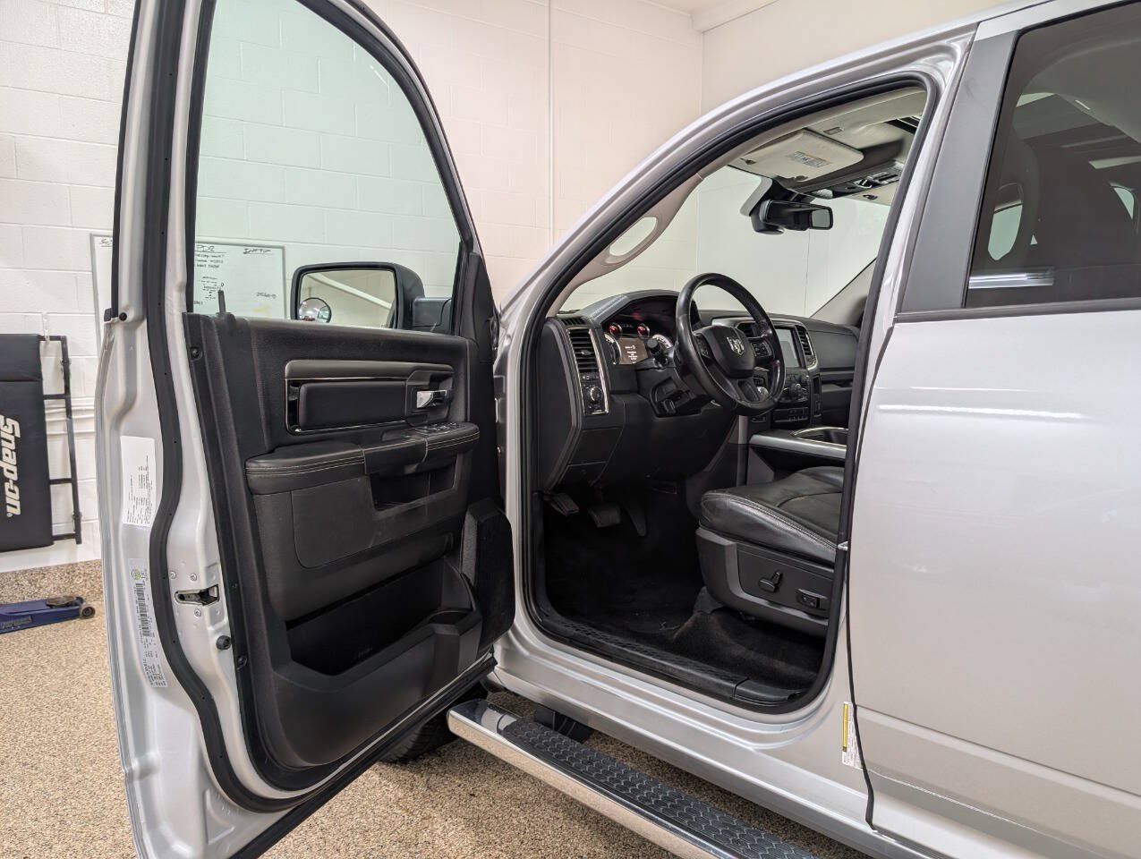 Used 2018 RAM 1500 Sport w/ Sport Premium Group AWD/4WD image 5