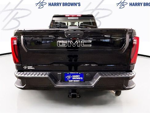 New 2026 GMC Sierra 3500 Denali Ultimate w/ LPO, Black Badging Package image 32