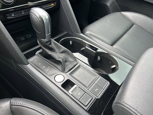 Used 2019 Volkswagen Atlas SEL R-Line image 38