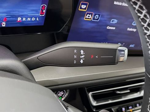 New 2026 Chevrolet Traverse LT w/ Midnight/Sport Edition FWD image 18