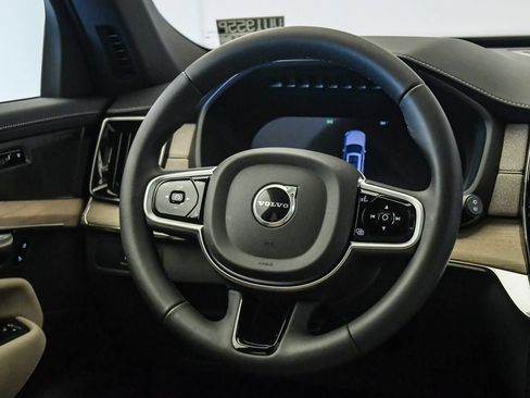 Certified 2026 Volvo XC90 B6 Plus AWD/4WD image 13