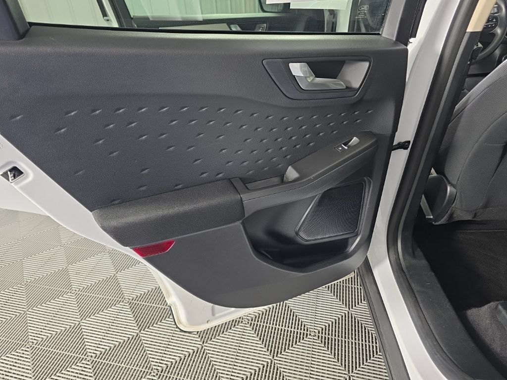Used 2020 Ford Escape SE AWD/4WD image 25