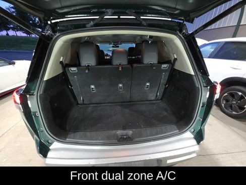 Used 2025 Nissan Pathfinder SL FWD image 7
