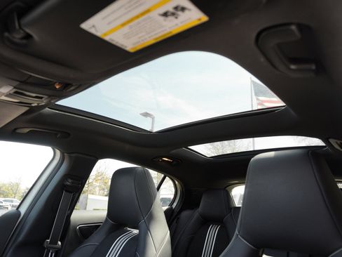 Used 2018 Mercedes-Benz GLA 250 image 29