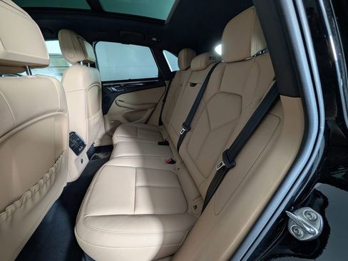 New 2026 Porsche Macan image 25
