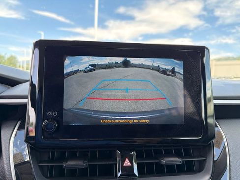 Used 2024 Toyota Corolla LE FWD image 22
