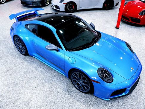 Used 2026 Porsche 911 Carrera T RWD image 10