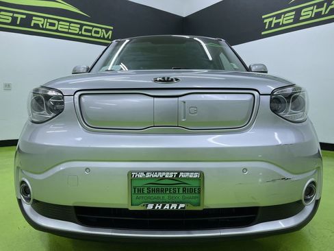 Used 2016 Kia Soul EV + w/ Sun & Fun Package image 3