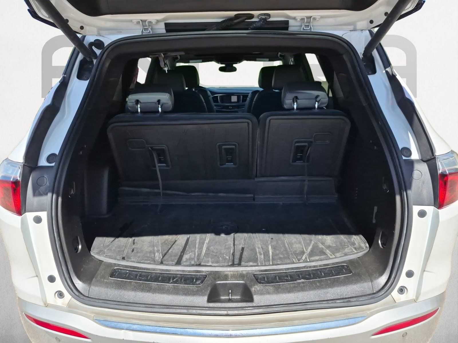 Used 2022 Buick Enclave Essence w/ Experience Buick Package FWD image 12