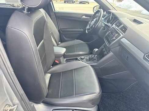 Certified 2021 Volkswagen Tiguan SE R-Line w/ 3rd Row Seat Package image 34