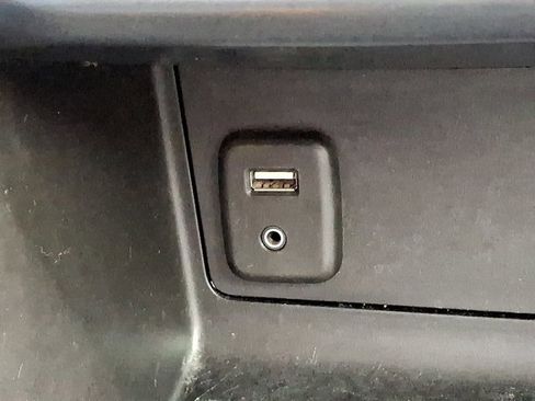 Used 2018 Chevrolet Colorado W/T image 28