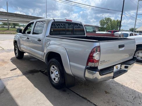 Used 2011 Toyota Tacoma PreRunner w/ SR5 Pkg #2 RWD image 12