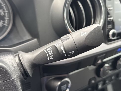 Used 2023 Toyota Tacoma TRD Sport image 17