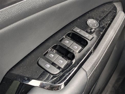 Used 2025 Kia Sportage EX w/ EX Premium Package image 31