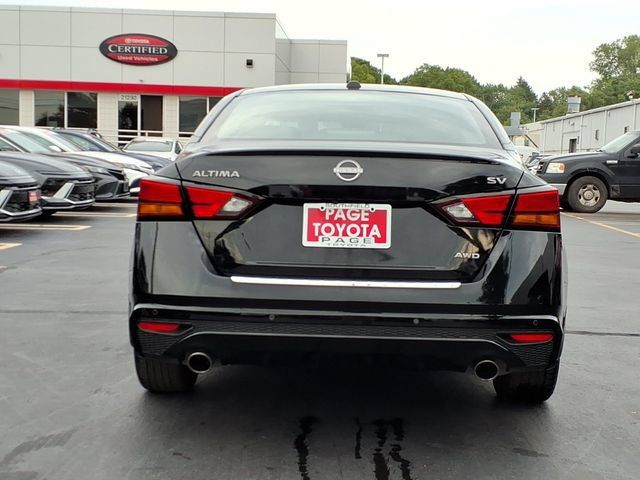 Used 2023 Nissan Altima 2.5 SV w/ SV Premium Package AWD/4WD image 5