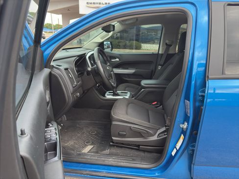 Used 2022 Chevrolet Colorado LT RWD image 11