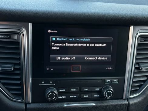 Used 2017 Porsche Macan image 27