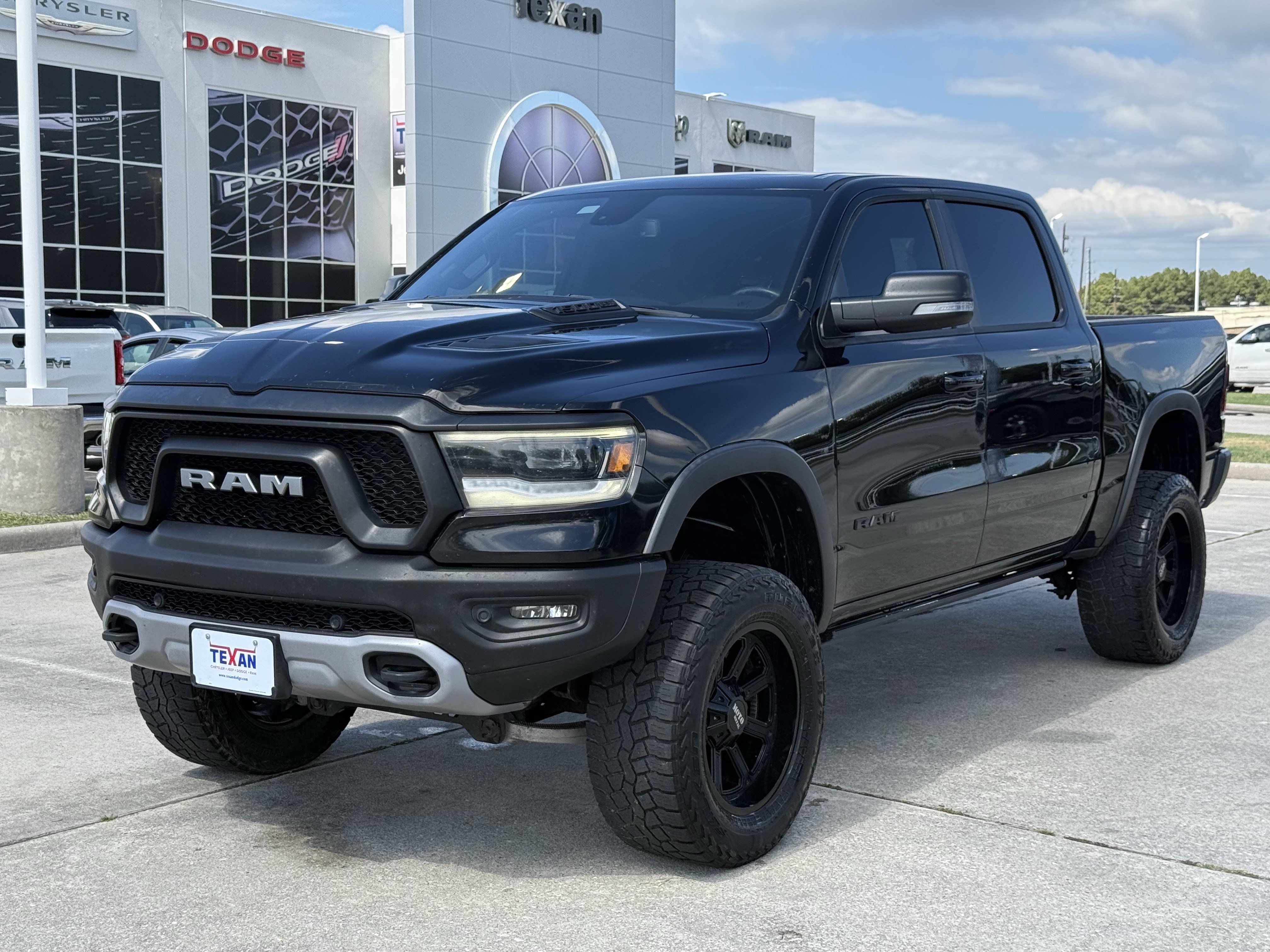 Used 2019 RAM 1500 Rebel w/ Rebel Level 2 Equipment Group AWD/4WD image 9