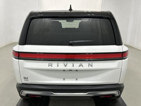 Used 2024 Rivian R1S Adventure AWD/4WD image 4