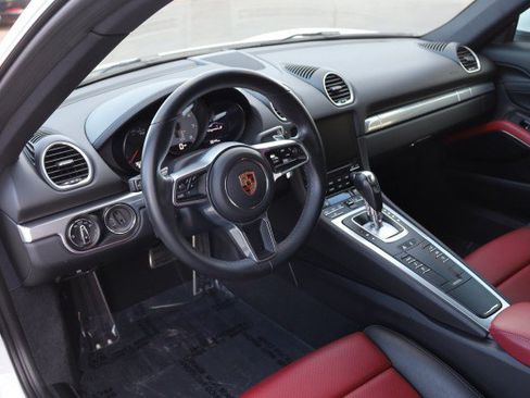 Used 2019 Porsche 718 Cayman S RWD image 24
