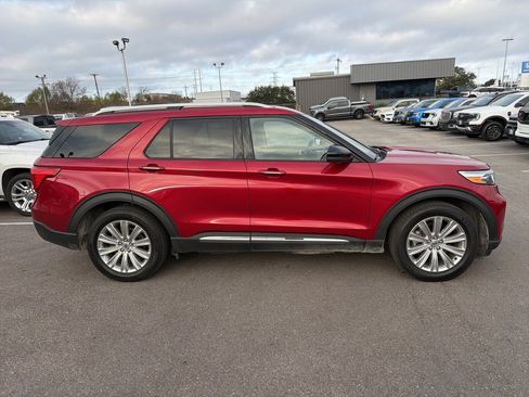 Used 2020 Ford Explorer Limited image 3