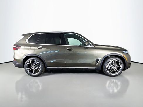 New 2026 BMW X5 xDrive50e w/ Premium Package image 8