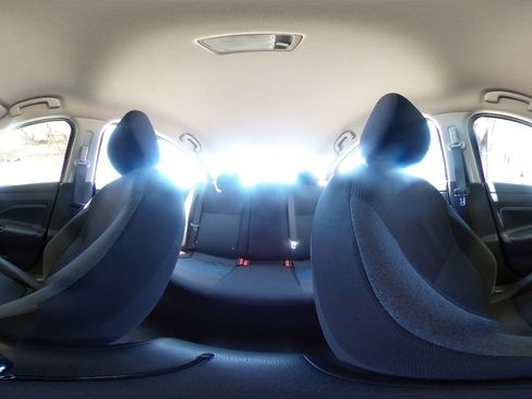 Used 2025 Nissan Versa SV FWD image 40