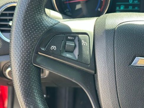 Used 2015 Chevrolet Cruze LT FWD image 4