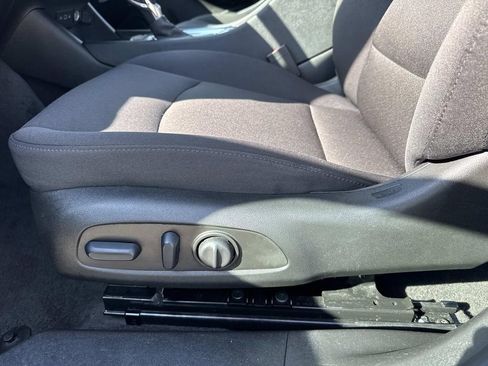 Used 2025 Chevrolet Malibu LT image 16