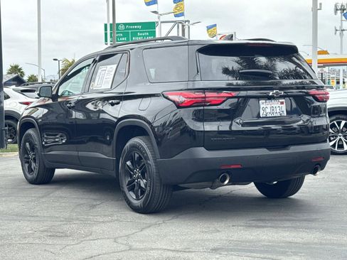 Used 2023 Chevrolet Traverse LT FWD image 7