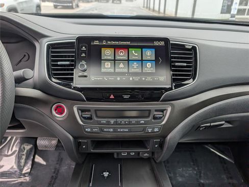 Used 2025 Honda Ridgeline TrailSport image 18