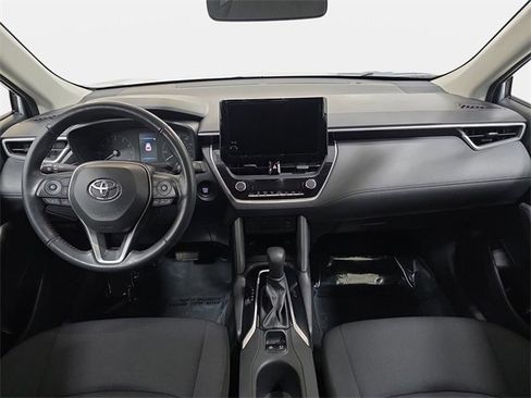 Certified 2024 Toyota Corolla Cross LE image 9