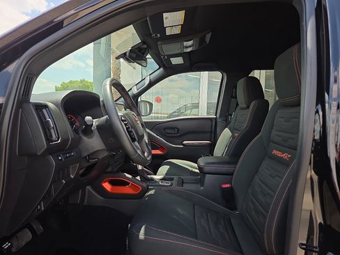 Used 2026 Nissan Frontier PRO-4X AWD/4WD image 9