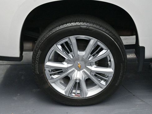 Used 2023 Chevrolet Silverado 1500 High Country w/ High Country Premium Package image 36