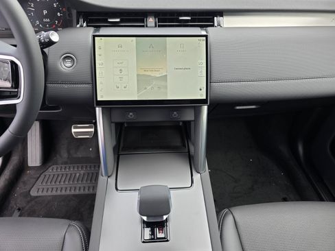 Used 2026 Land Rover Discovery Sport Landmark AWD/4WD image 17