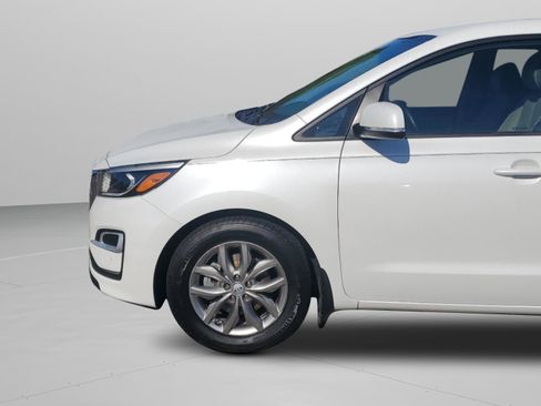Used 2019 Kia Sedona EX w/ Paint Protection Package image 32