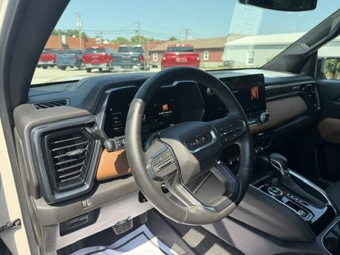 Used 2026 GMC Canyon AT4 w/ Technology Plus Package AWD/4WD image 10