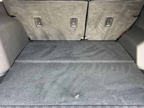 Used 2019 GMC Terrain SLT w/ Preferred Package image 16