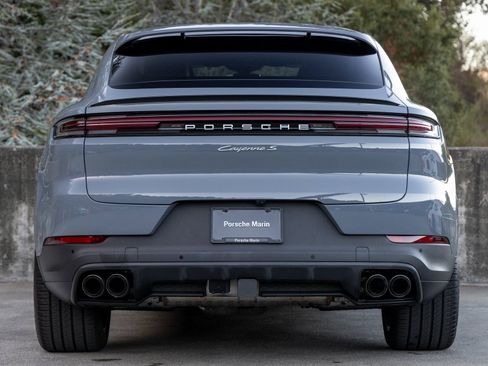 Certified 2025 Porsche Cayenne S image 10