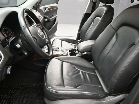 Used 2016 Audi Q5 2.0T Premium Plus w/ Technology Package image 17