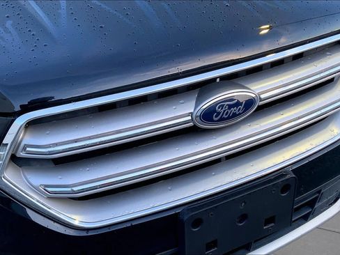 Used 2017 Ford Escape SE AWD/4WD image 28