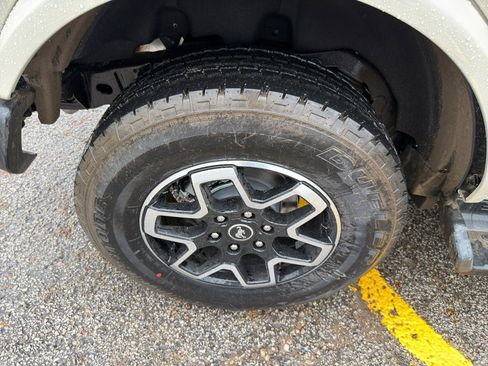 New 2026 Ford Bronco Outer Banks AWD/4WD image 18